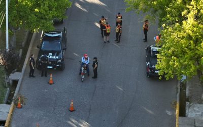 San Carlos: fuerte despliegue policial con vigilancia aérea y controles simultáneos