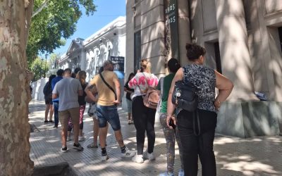 Con gran afluencia de público, comenzó el canje de entradas para Vendimia 2026