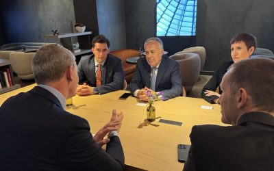 En Nueva York, Cornejo afirmó que “Mendoza está preparada para atraer inversiones en minería, energía e infraestructura”