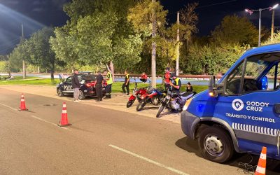 Controles nocturnos contra picadas ilegales en Godoy Cruz: retuvieron cuatro motos