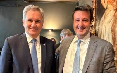 Mendoza participó en un encuentro sobre política exterior y desarrollo comercial