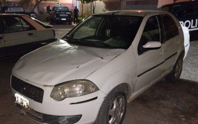 911 y patrullaje coordinado: la Policía aprehendió a tres hombres y secuestró un arma