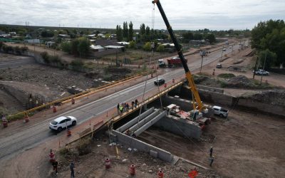Vialidad comenzó a pavimentar el tramo a Cacheuta y continúa con la ampliación de los puentes