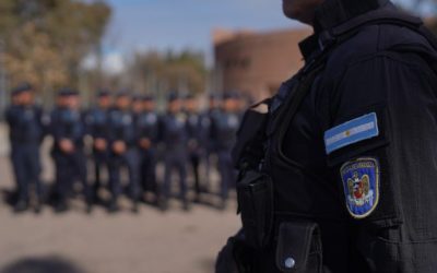 Lavalle: tenía medidas pendientes, lo detectaron en un operativo y secuestraron una réplica de arma de fuego