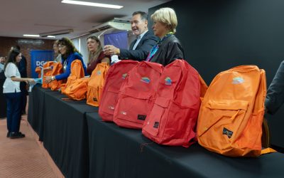 Continúa la entrega de mochilas técnicas para estudiantes de enfermería de la Zona Norte