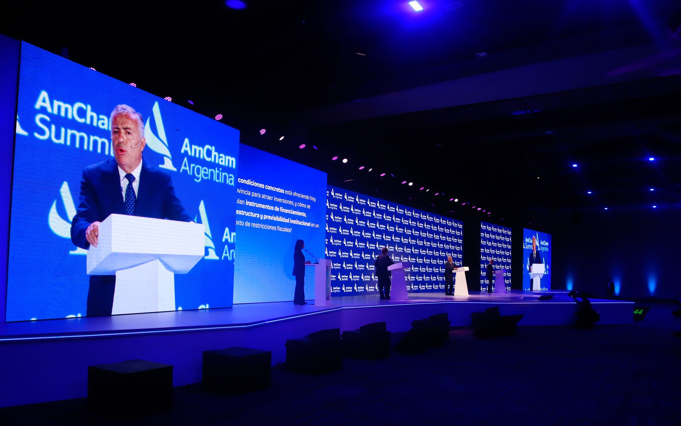 El Gobernador Cornejo en AmCham: “La mayor condición para invertir es la previsibilidad que da Mendoza”