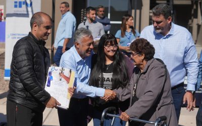 Más soluciones habitacionales en Mendoza: entregaron 27 viviendas del barrio Terruños B