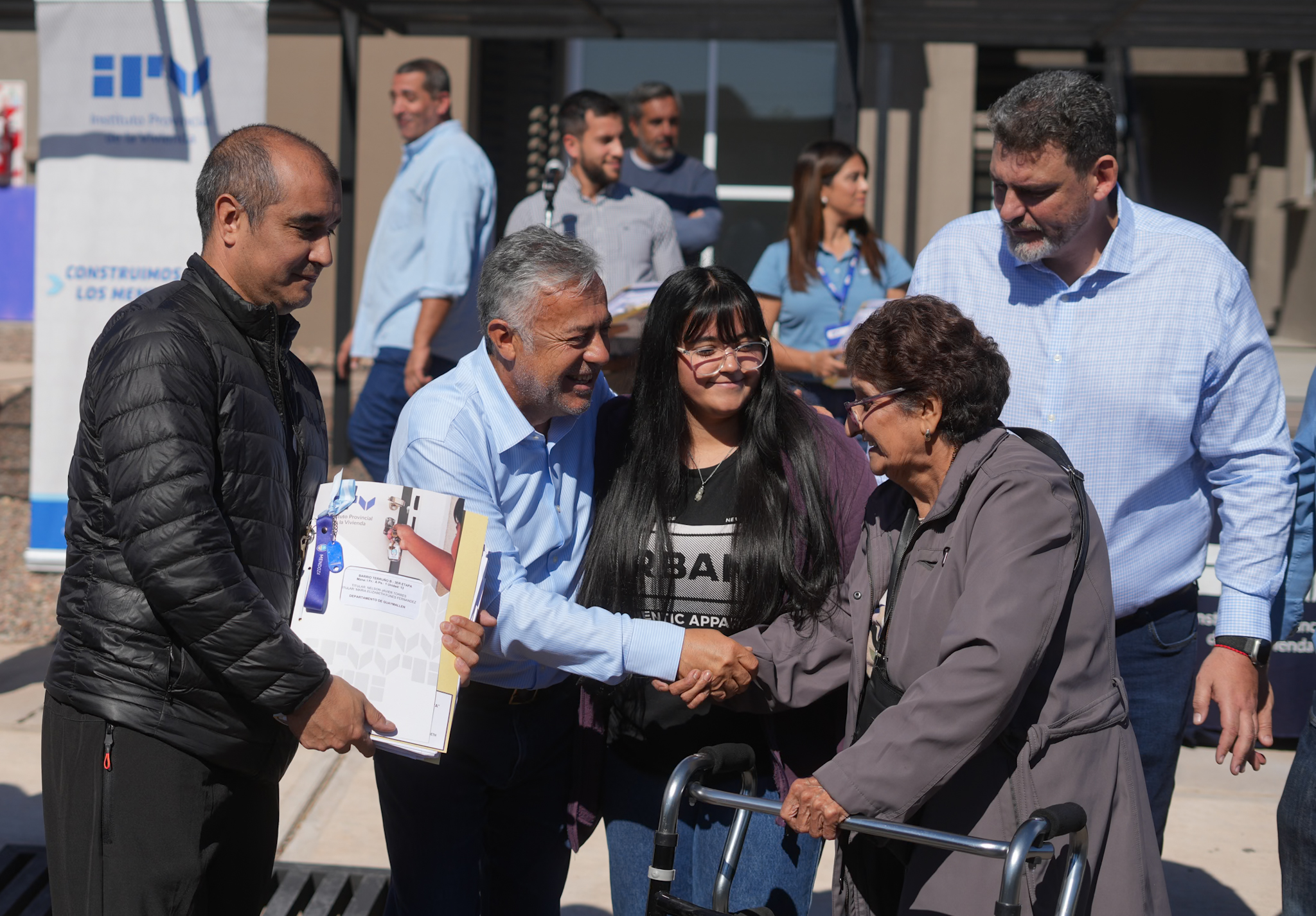 Más soluciones habitacionales en Mendoza: entregaron 27 viviendas del barrio Terruños B