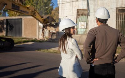 Con su primera demolición, Guaymallén se suma a la intervención de inmuebles abandonados