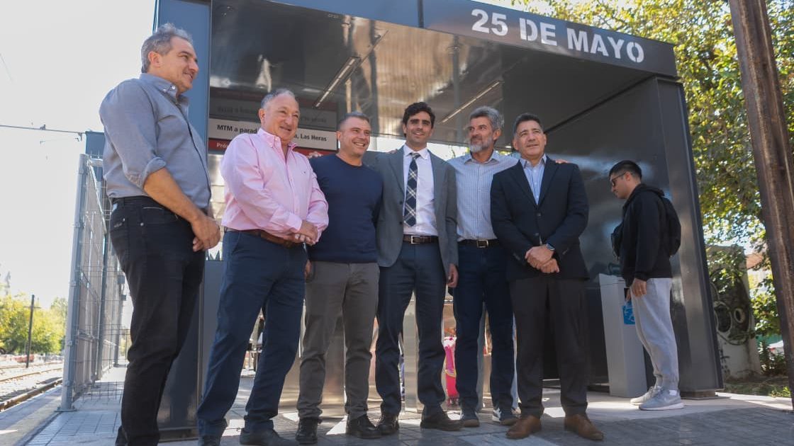 Más paradores inteligentes: el Metrotranvía suma tecnología y mejora el servicio