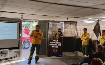 Energía y Ambiente capacita a vecinos de Luján de Cuyo en prevención de incendios de interfase