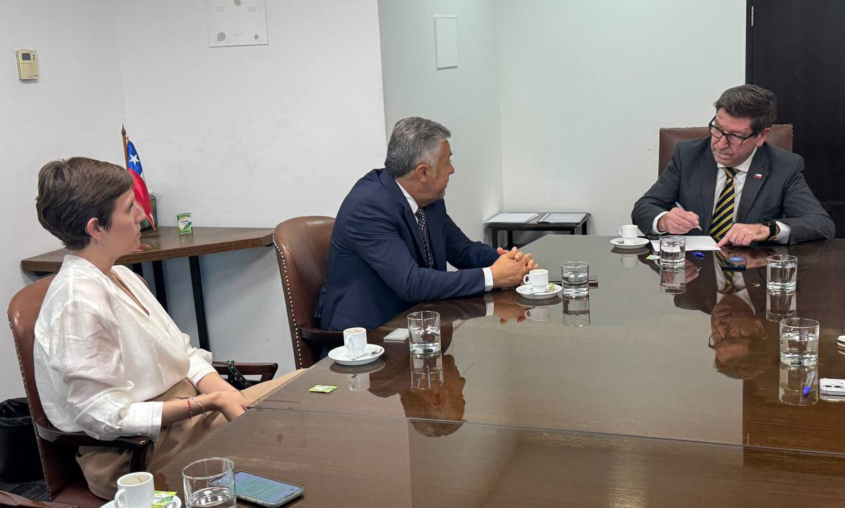 Mendoza refuerza v&iacute;nculo con Chile por miner&iacute;a e inversi&oacute;n