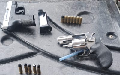 Llevaba un arma declarada y ocultaba otra cargada y más de $5 millones: lo detectaron en Lavalle