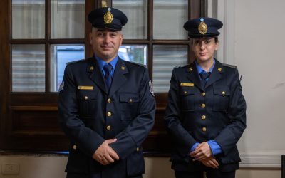 Policías de La Paz interpretaron el Himno en lengua de señas en la apertura de sesiones legislativas