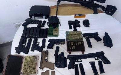 La Policía de Mendoza desactivó una práctica de tiro ilegal en Godoy Cruz y secuestró un arsenal: siete aprehendidos
