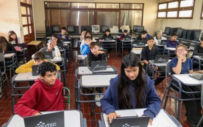 Educación: un sistema basado en datos, exigencias académicas, seguimiento personalizado y utilización de inteligencia artificial