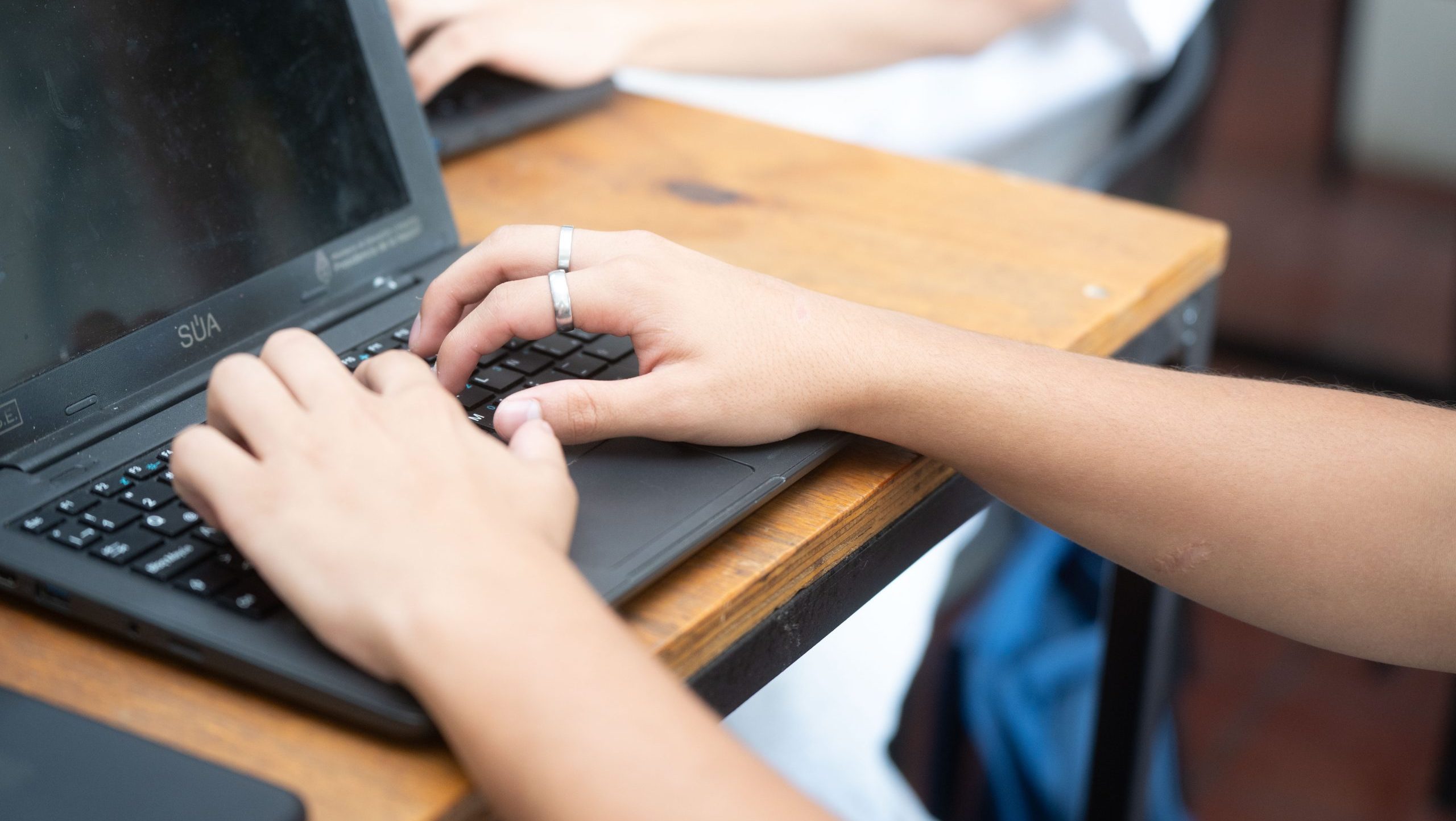 estudiante en entorno digital Mendoza