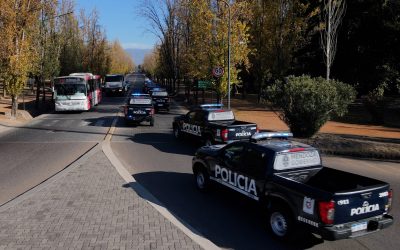 El CEO los detectó y móviles policiales los aprehendieron cuando huían tras un robo