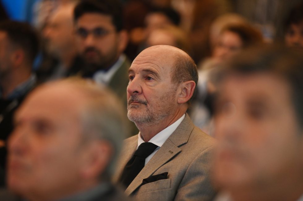 Cornejo abrió Vinexpo Explorer y apuntó a más exportaciones de vino