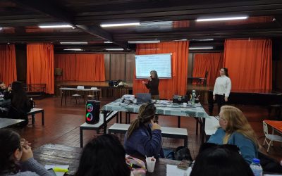 Docentes de primaria fortalecen sus conocimientos en Matemática