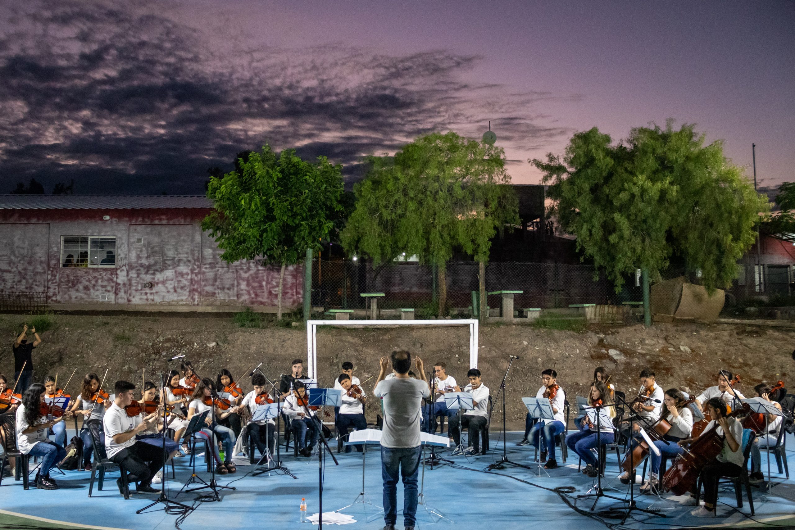 Orquesta pequeños grandes músicos