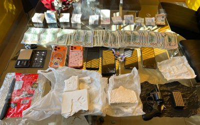 La Policía de Mendoza desarticuló una organización narco: secuestraron más de US$174 mil, cocaína y armas