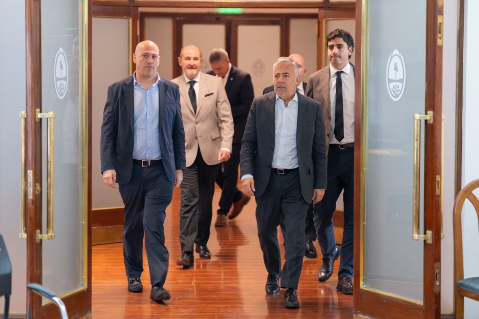 Mendoza lanza cr&eacute;ditos para pymes al 18% con un cupo r&eacute;cord