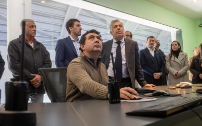 Cornejo recorrió el Centro de Monitoreo de la Terminal y destacó la incorporación de más de 100 cámaras al sistema provincial