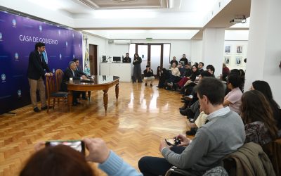 Cornejo expuso la estrategia de desarrollo de Mendoza ante participantes del programa del CFI