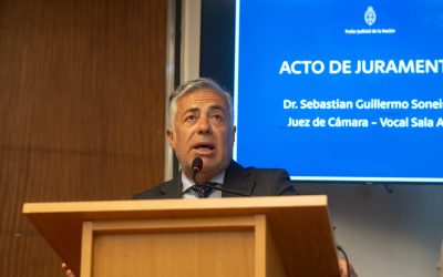 Cornejo reafirmó la importancia de fortalecer las instituciones durante el juramento de un nuevo vocal de la Cámara Federal