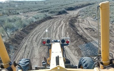 Internados más de 100 km en el desierto, los operarios de Vialidad avanzan con las rutas ganaderas
