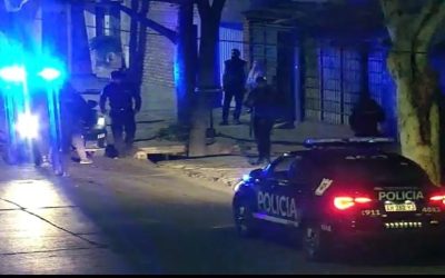 Lo detectaron sobre los techos y la Policía frustró el intento de robo en Godoy Cruz