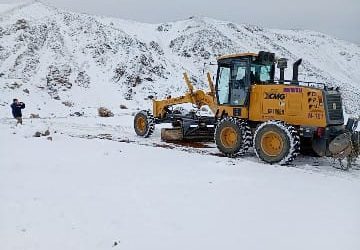 Vialidad trabaja en Vallecitos, circuito que se puede transitar con portación o uso de cadenas