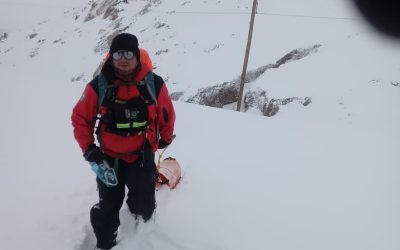 Guardaparques asistieron a personal de Gendarmería aislado por el temporal en Alta Montaña