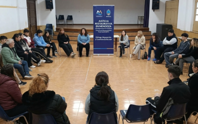 Mendoza lleva la justicia restaurativa a las escuelas para abordar conflictos originados en redes sociales