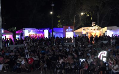 Con gran convocatoria de público se celebró la primera noche de Paseo Federal